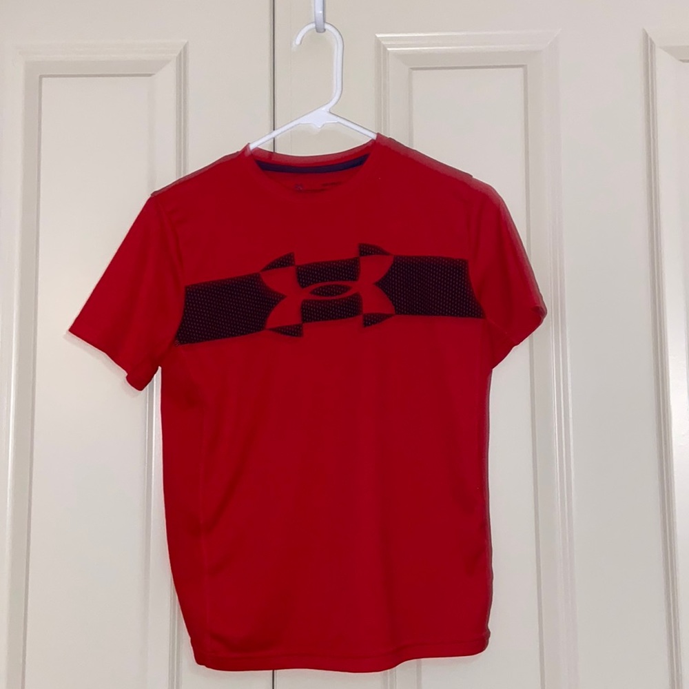 Under Armor red T-shirt
